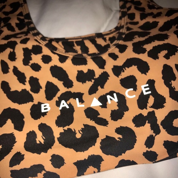 ❌SOLD‼️🆕Balance Athletica Kingdom Sports bra - Picture 7 of 7